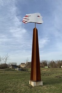 Skulptur "Kopf und Hand" von Ernie Huesmann